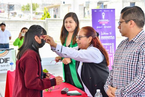 Lentes Gratuitos para Formación Académica de Estudiantes Huamantlecos