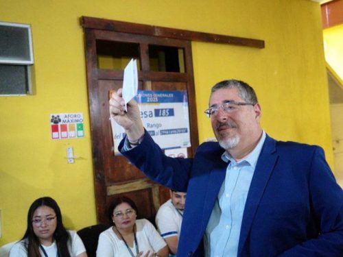 Bernardo Arévalo, Triunfa en Segunda Vuelta para la Presidencia de Guatemala