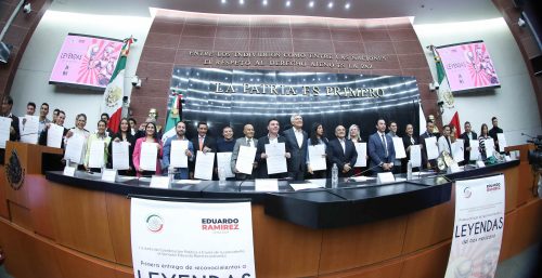 Reconocen en el Senado de la República a Leyendas y Promesas del Boxeo Mexicano