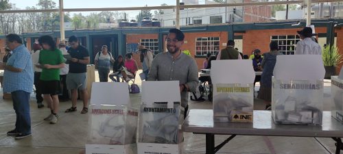 Llama Daniel Serrano al Emitir su Voto a Izcallenses a Cuidar Elección