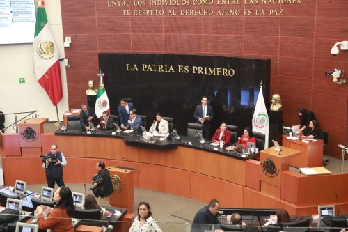 Aprueba Comisión Permanente Ratificar Nombramientos de Diversos Grados Navales