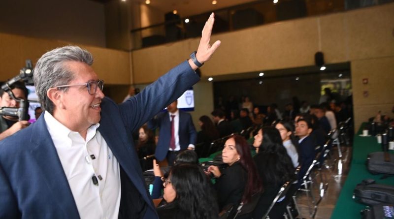 Servidores Públicos deben Despojarse de Actitudes Arrogantes o Soberbias: Ricardo Monreal