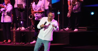 Con Gilberto Santa Rosa Vibró Starlite Occident