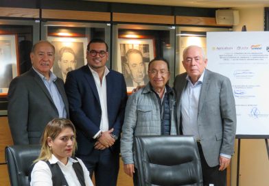 AGRICULTURA y la CROC llevan el programa Abasto Social de Leche para el Bienestar a familias de obreros y campesinos