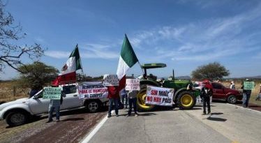 Se reducen a la mitad bloqueos carreteros: Segob