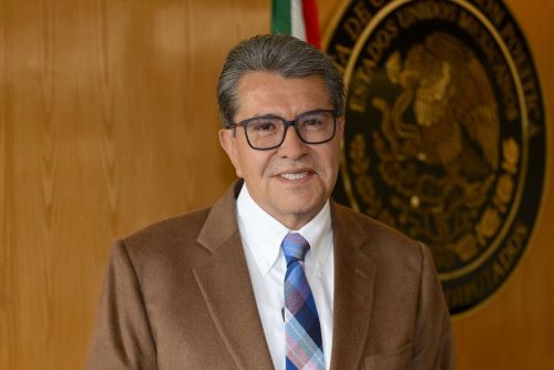 Propone Ricardo Monreal a Morena que no se separen del cargo legisladores que quieren reelegirse